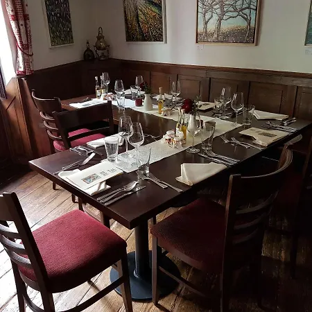1463 Apartmenthaus&restaurant 3*